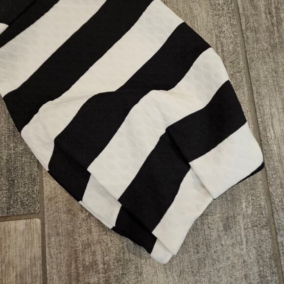 Anthropologie Postmark Linnea Tunic Top Women’s XS Stripe Floral Feminine Chic - Picture 6 of 11